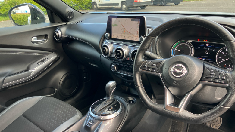 Nissan Juke 1.6 Hybrid N-Connecta 5dr Auto Hybrid Hatchback